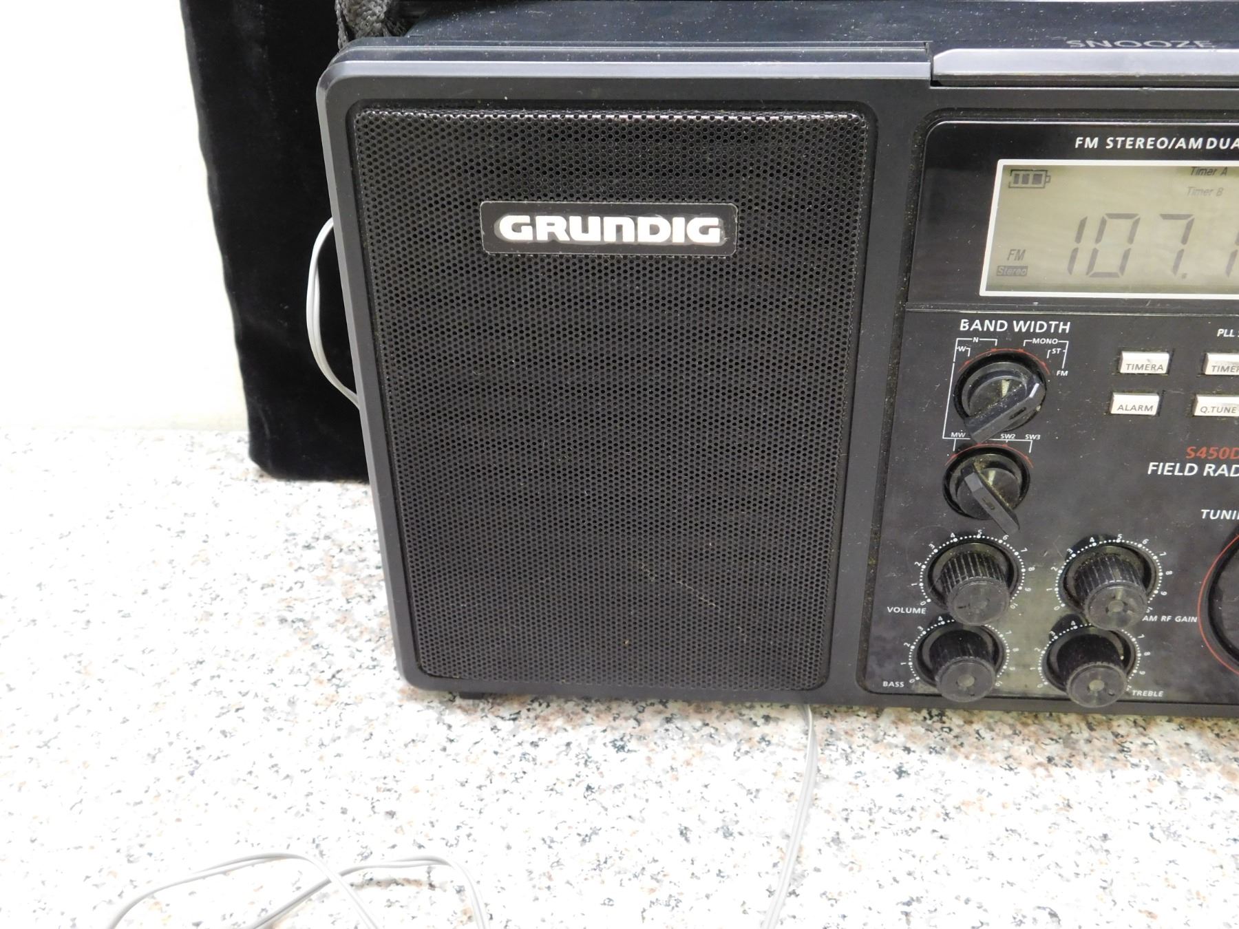 Grundig AM FM Radio Stereo Dual Conversion S450DLX Field Radio