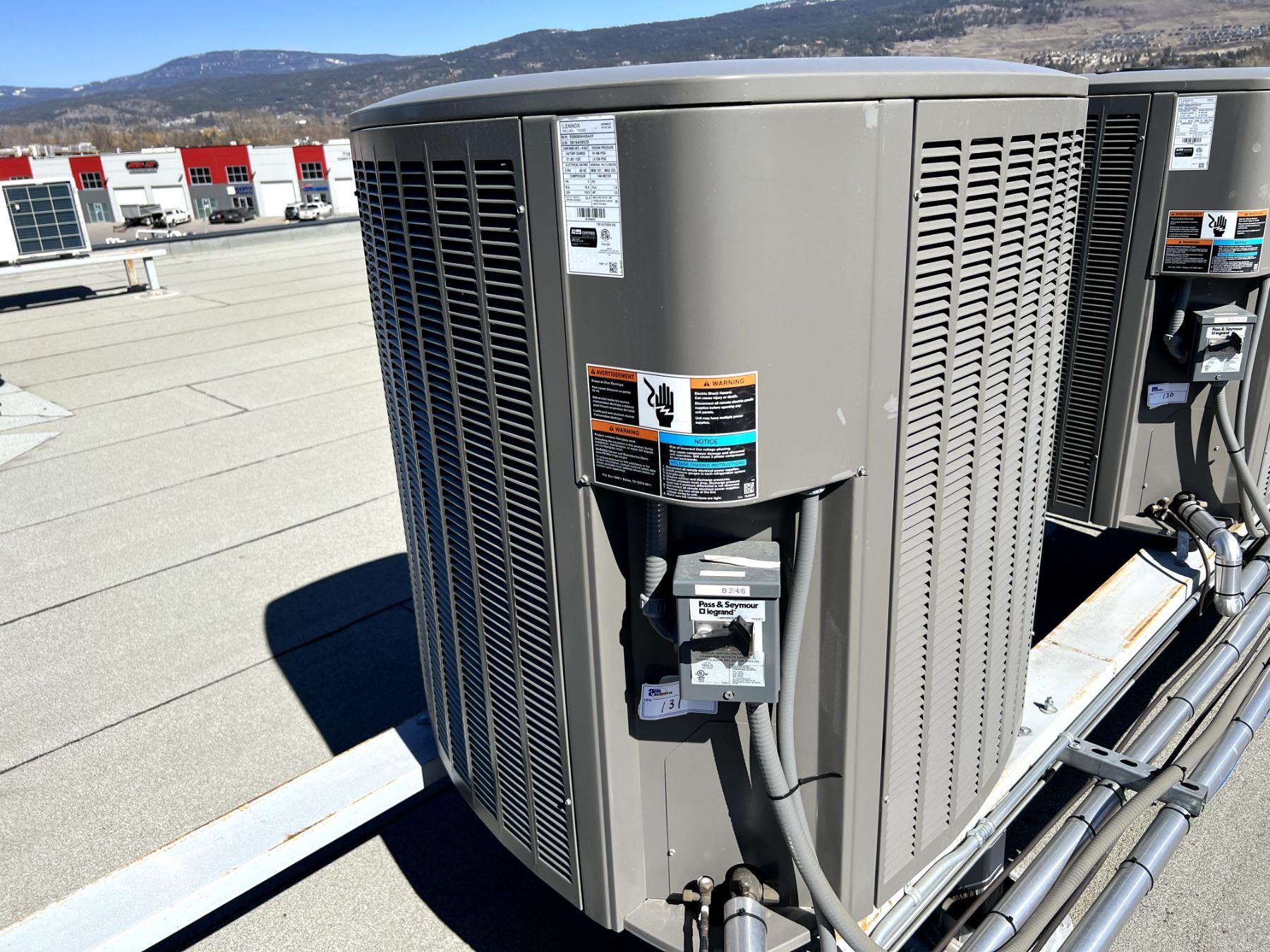 LENNOX 5 TON HEAT PUMP MODEL CBA27UHE060230601