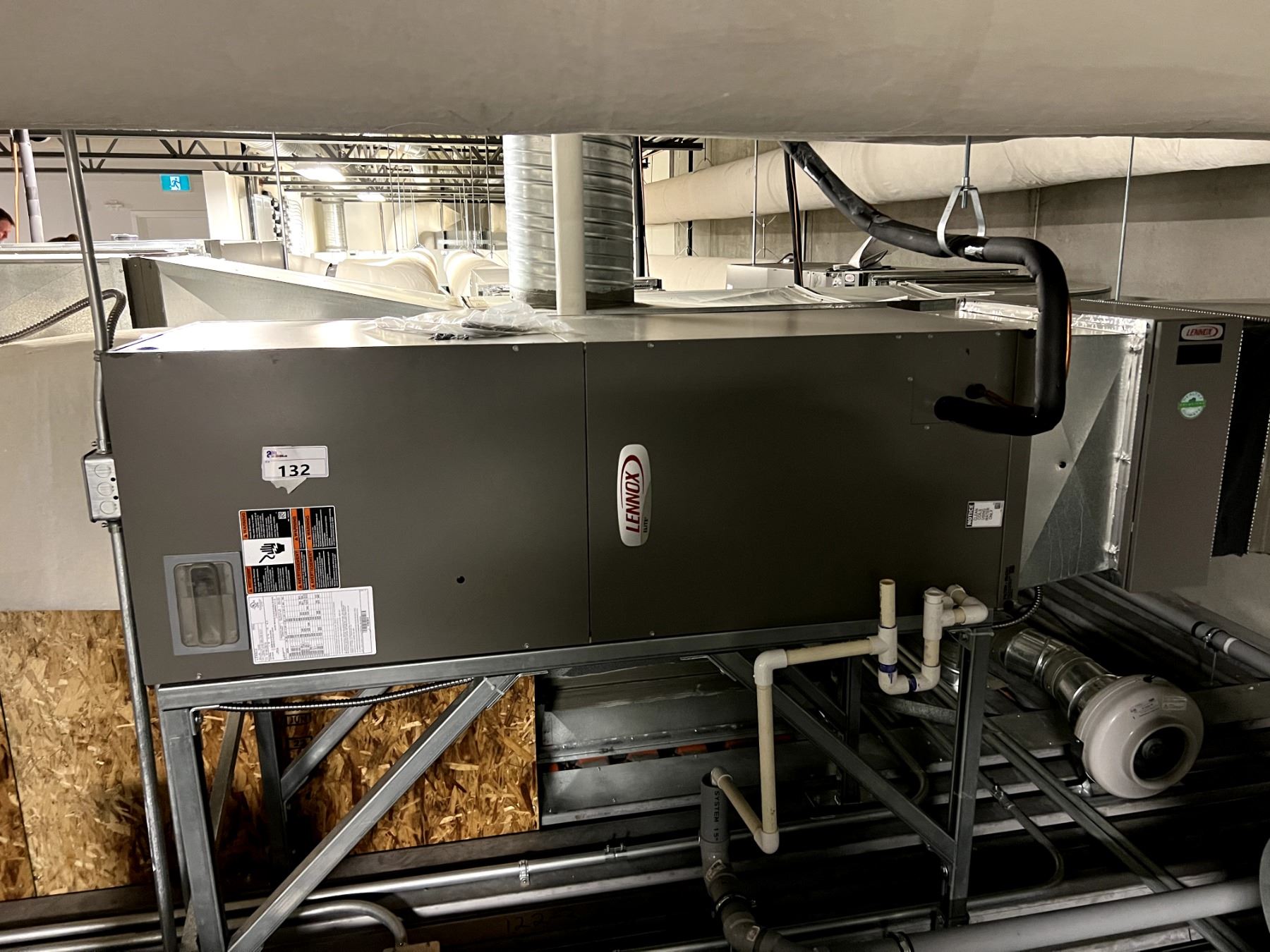 LENNOX 5 TON HEAT PUMP MODEL CBA27UHE060230601