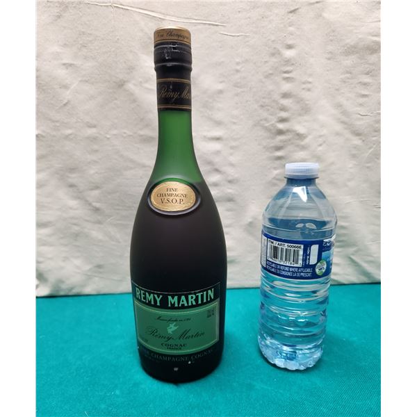 Remy Martin. Fine Champagne  Cognac V.S.O.P