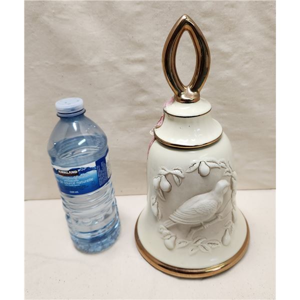 Beam Kentucky Bourbon Whiskey Holiday Bell 150 Months Old Whiskey.