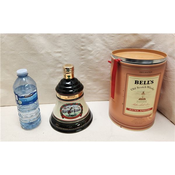 Bell’s Old Scotch Whisky Extra Special- Christmas 1995 Decanter.