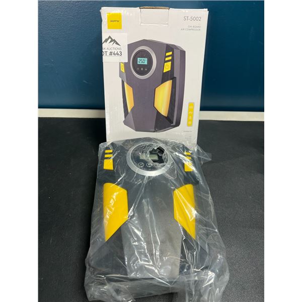 Lot of 1 Portable Air Compressor w/ Digital Display