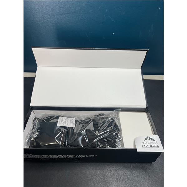 Lot of 1 Pair of Heated Gloves w/ Powerbanks