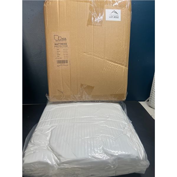 Lot of 1 Mattress Protector - Cal King (72 x 84 inch)