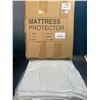 Image 1 : Lot of 1 Mattress Protector - King Size