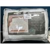 Image 1 : Lot of 1 7-Piece Comforter Set - Queen Size