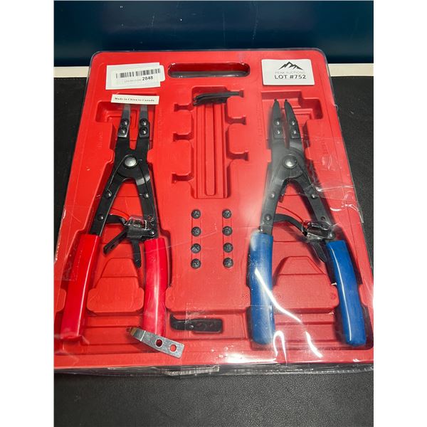 Lot of 1 Assorted Plier Tool Set