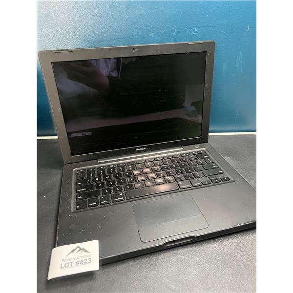 Lot of 1 MacBook Pro (*Used)