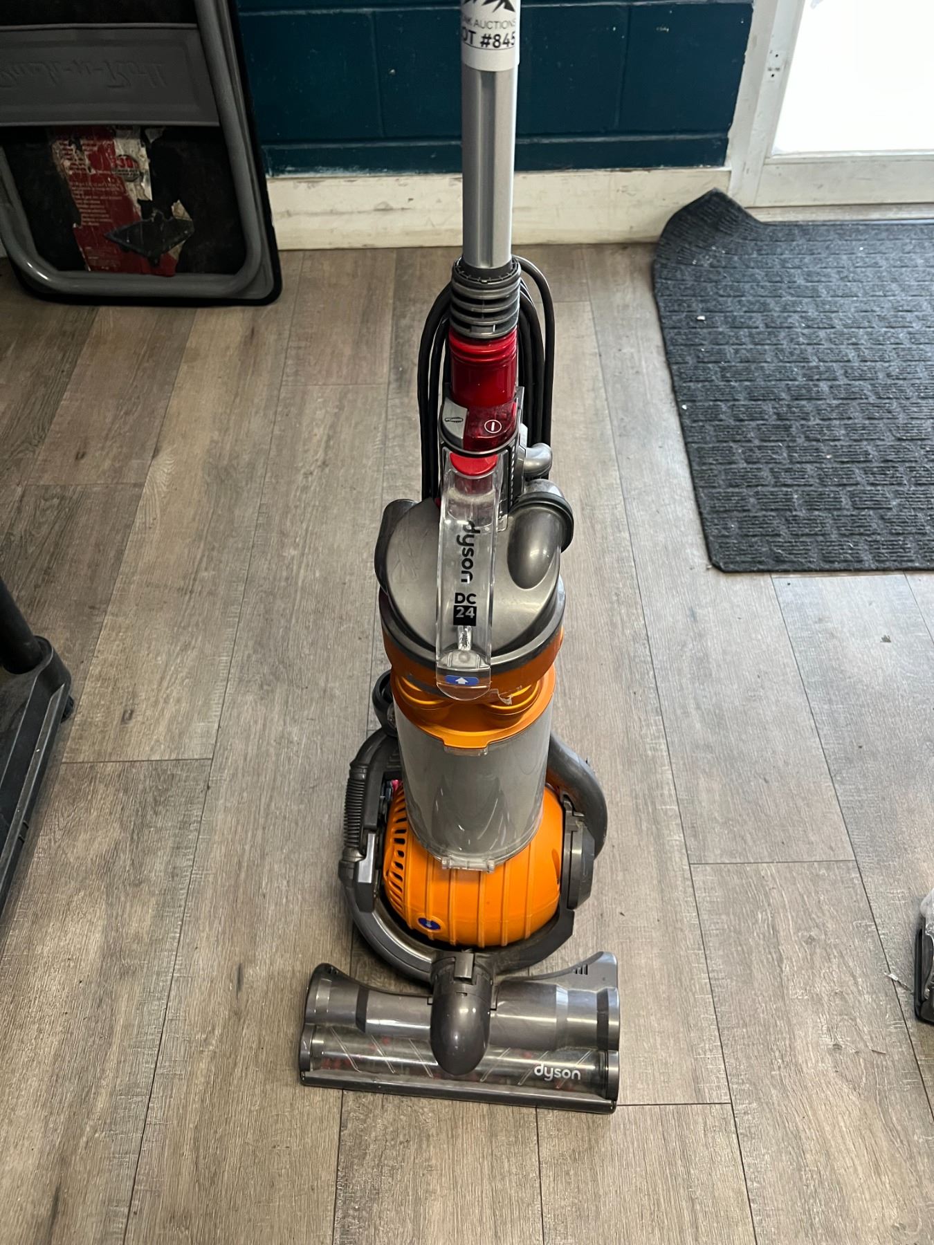 Lot of 1 Dyson Upright Vacuum (*Used)
