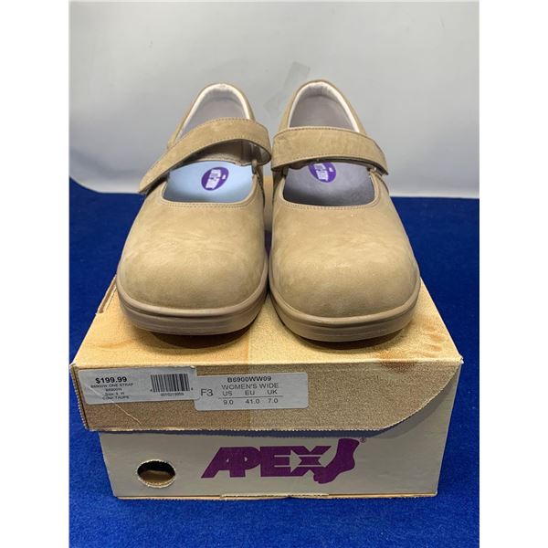 Apex Women's Wide Shoe, One Strap- Size 9