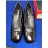 Image 4 : Ara Brown Fabric w/ Bronze Tip Shoe (size 9)