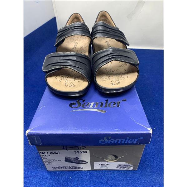 Kumfs Melissa Black Two Strap Sandal (4-4.5)