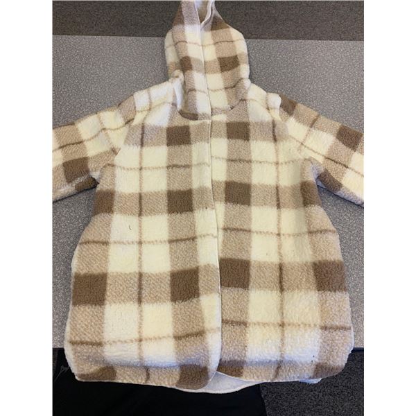 Ladies Reverseable Sweater