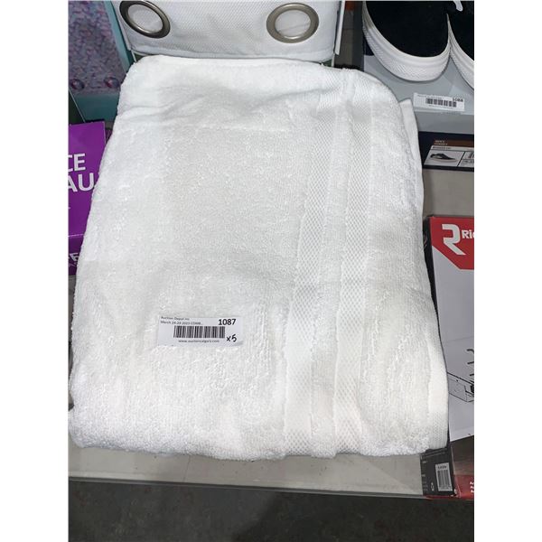 Grandeur Hospitality 5 pc Set of White Bath towels