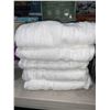 Image 2 : Grandeur Hospitality 5 pc Set of White Bath towels