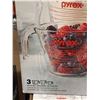 Image 2 : Pyrex 3 Piece Glass Measuring Cup Set