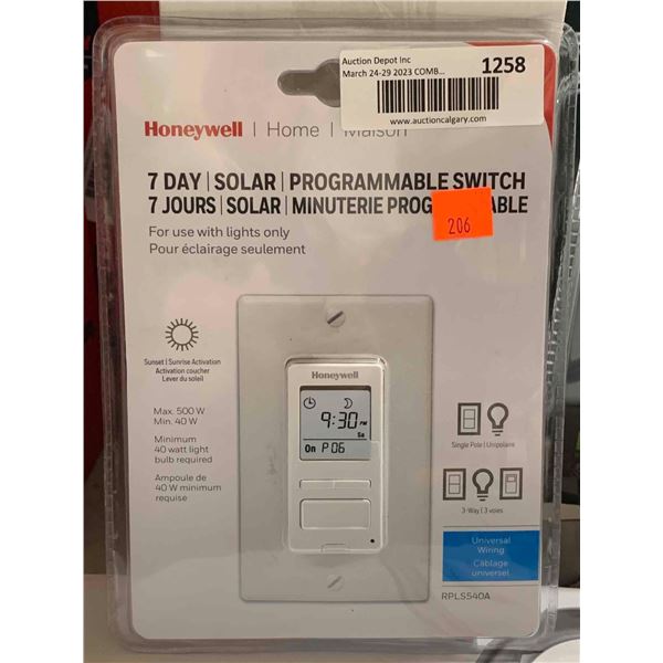 Honeywell 7 Day Solar Programmable Switch for use with lights only