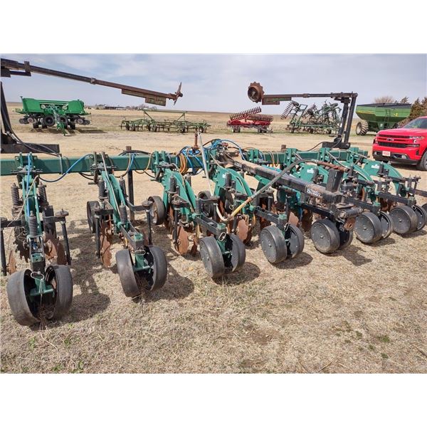 StripCat Striptiller on a Moore Bar