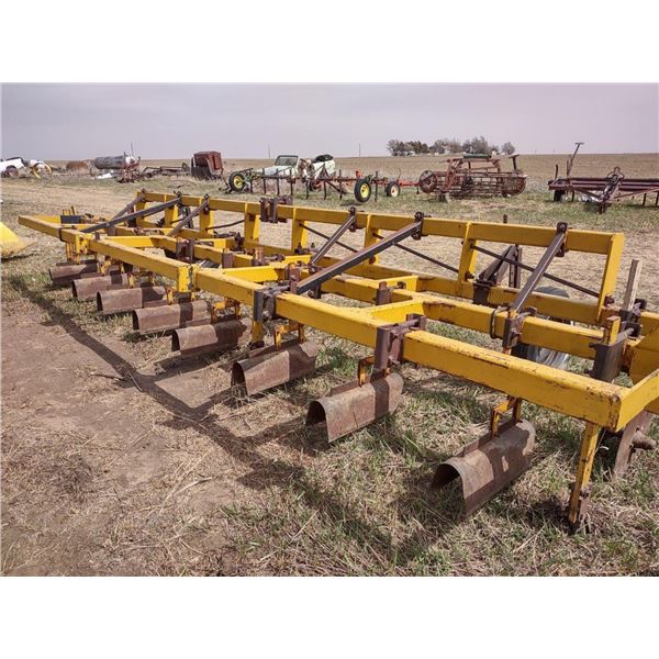cultivator, 8 row