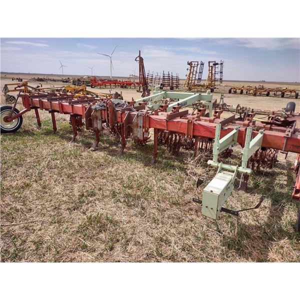Lilliston Cultivator with tracker