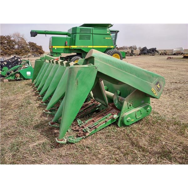 John Deere 893 Corn Head
