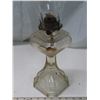 Image 2 : Antique Oil Lamp & Chimney