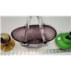 Image 5 : 3 assorted decorative Glass pieces - Twin spout vase, lime green vase & glass purple purse
