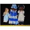 Image 4 : 3 China Dolls + 1 toilet paper holder doll