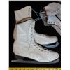 Image 5 : 3 pairs of vintage figure skates