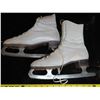 Image 5 : 3 pairs of vintage figure skates