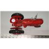 Image 3 : "Mc Cormick" red metal toy tractor - great condition