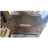 Image 4 : 2 drawer dresser 20 D 41 L 25 H