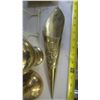 Image 7 : lot of brass décor