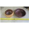 Image 1 : 2 decorative bowls - 1 plastic 1 wood