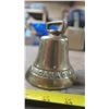 Image 5 : 2 vintage bells and bell topper