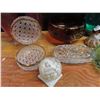 Image 2 : Lot of assorted glass décor items - includes 2 cut glass items