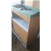 Image 5 : baby changing table - 15"x16.5"x81"