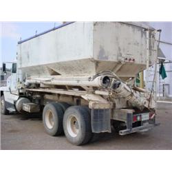 '92 Freightliner tender truck w/Simonsen box