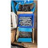 Image 8 : 2 TRAYS OF FASTENERS AND ANCHORS