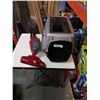 Image 1 : DIRT DEVIL VACUUM AND PET CARRIER