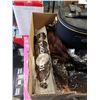 Image 2 : LOT OF WIGS, HAIR ACCESSORIES, CASE