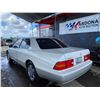 Image 2 : 1998 LEXUS LS 400