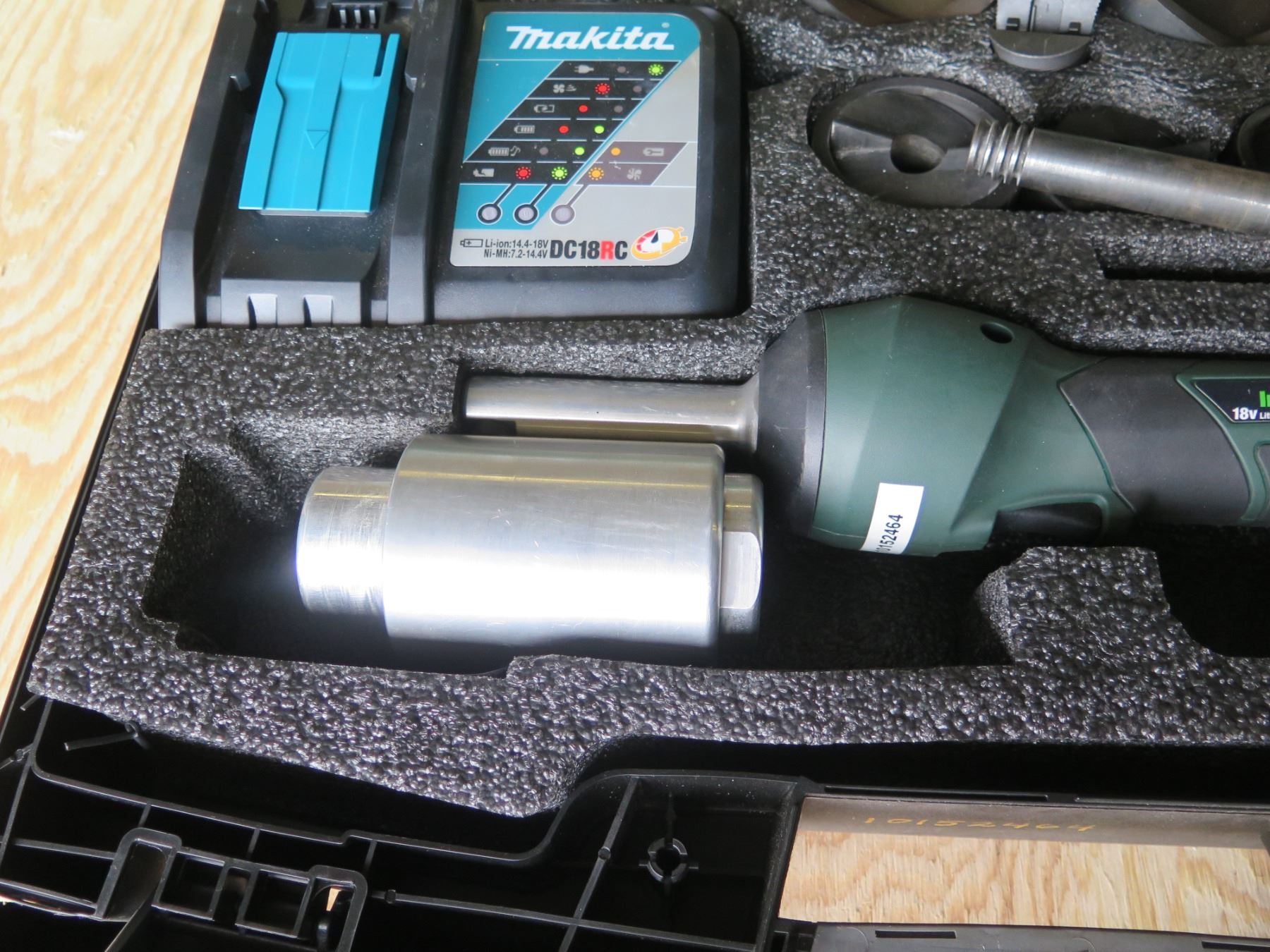 SAND ISLAND Greenlee LS100X11SBSP4 Intelli-PUNCH Battery 1/2