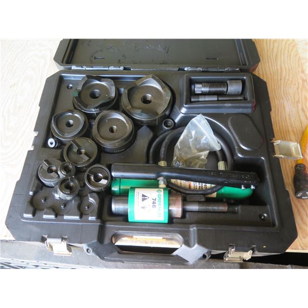 SAND ISLAND Greenlee 7310SB Hydraulic 1/2" - 4" Knockout Set