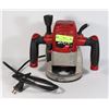 Image 1 : SKIL 1-3/4HP ROUTER WITH BUILT IN WORK LIGHT