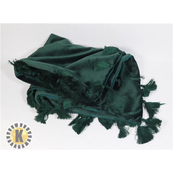 2 GREEN VELVET PILLOW SHAMS