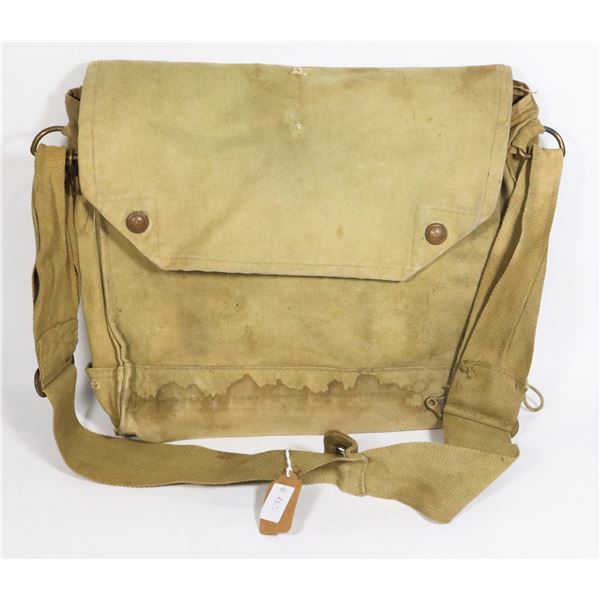 #165 WWII CANADIAN GAS MASK BAG