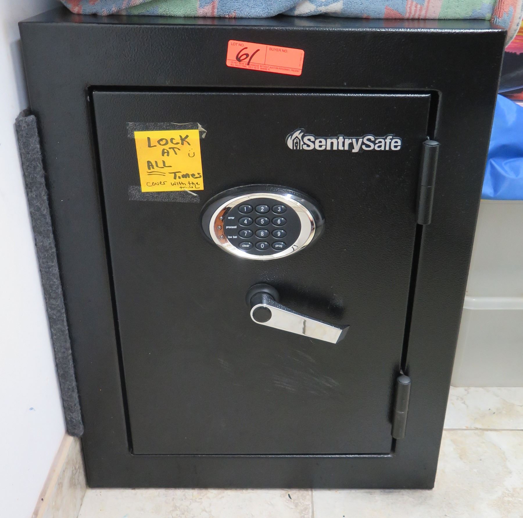 Sentry R3910 Safe Sentry Combination Safe