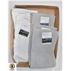 Image 1 : FLAT OF ASSORTED COLOUR WASH CLOTHS